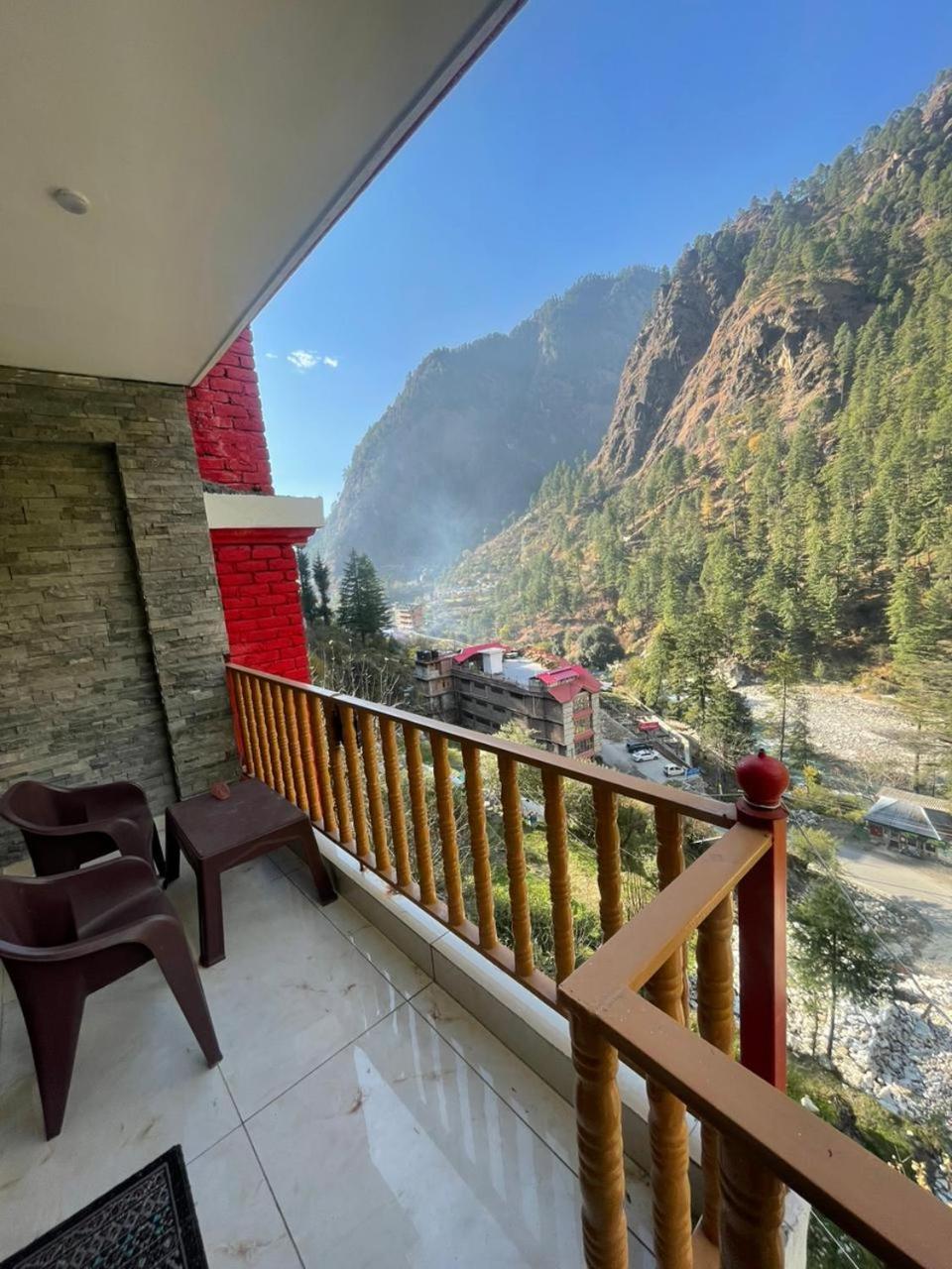 Shangri-La Rooms & Restaurant Kasol Zewnętrze zdjęcie